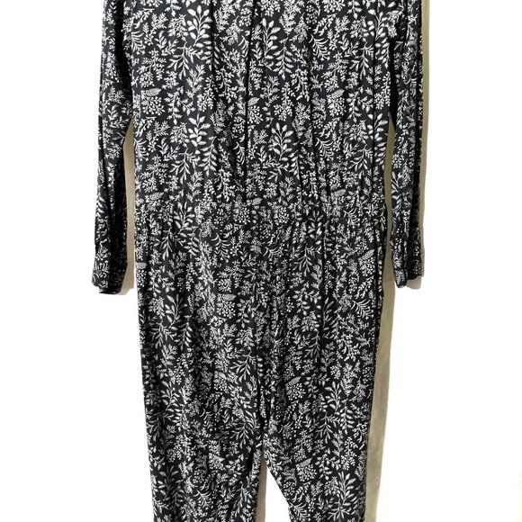 Old Navy Women's Jumpsuit in Medium with Floral Print - Picture 6 of 10